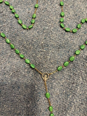 Green Beaded Pendant Necklace